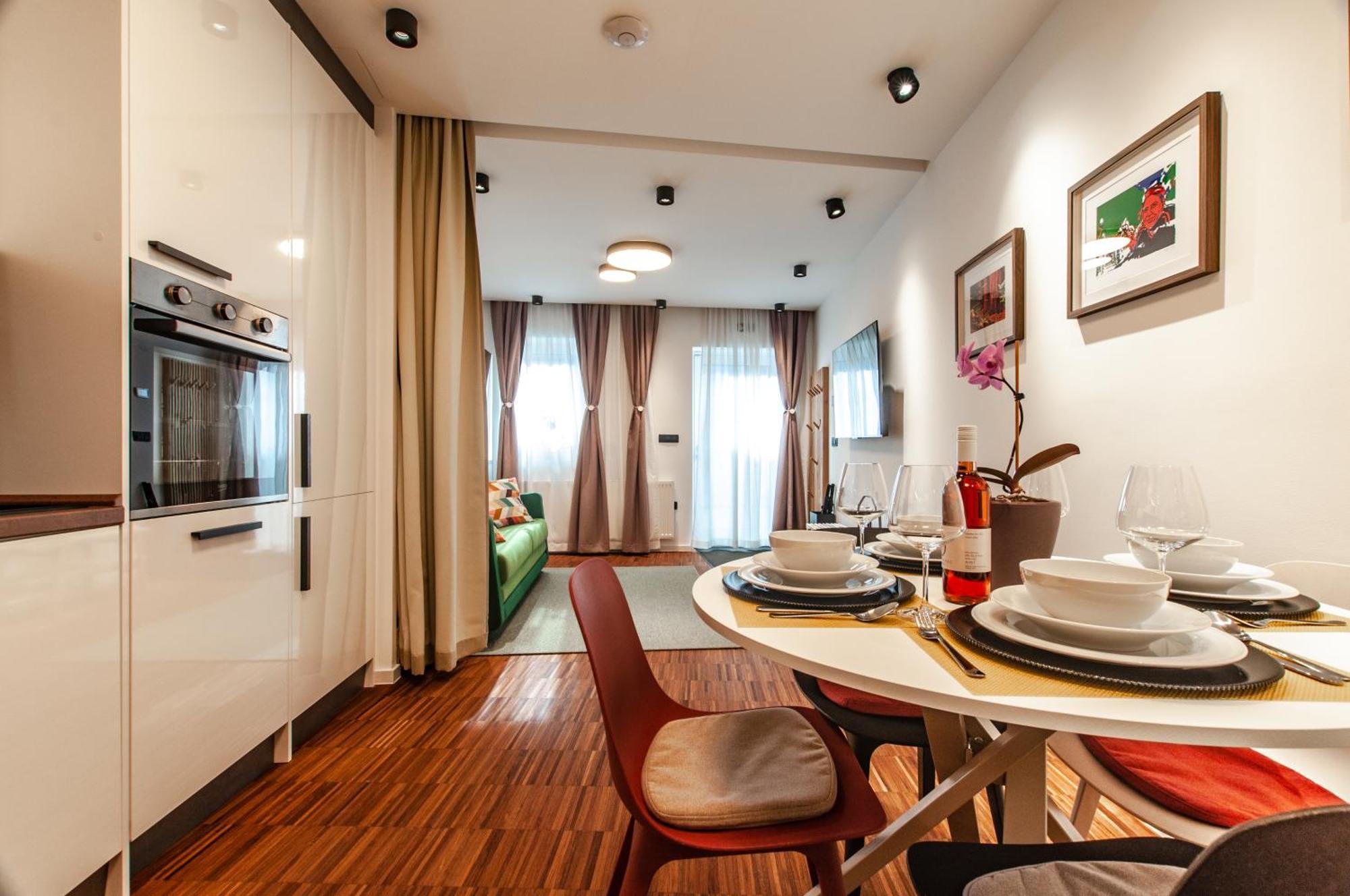 Six In The City Apartment, Любляна Экстерьер фото